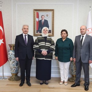 Bakan Selçuk, Bakanlık Personeliyle Bayramlaştı - fotoğraf 24