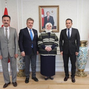 Bakan Selçuk, Bakanlık Personeliyle Bayramlaştı - fotoğraf 21