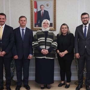 Bakan Selçuk, Bakanlık Personeliyle Bayramlaştı - fotoğraf 20