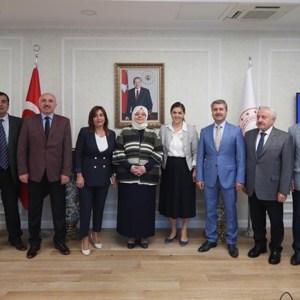 Bakan Selçuk, Bakanlık Personeliyle Bayramlaştı - fotoğraf 19