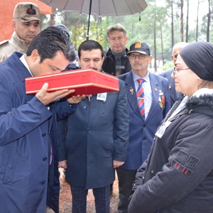 Kıbrıs Gazimiz Ali Sönmez Son Yolculuğuna Uğurlandı. - fotoğraf 6