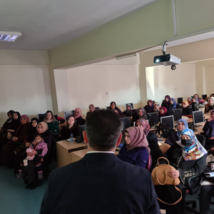 İl Müdürümüz Abdullah KÖMÜRCÜOĞLU Kadın Akademisi’nde Eğitim Verdi - fotoğraf 2