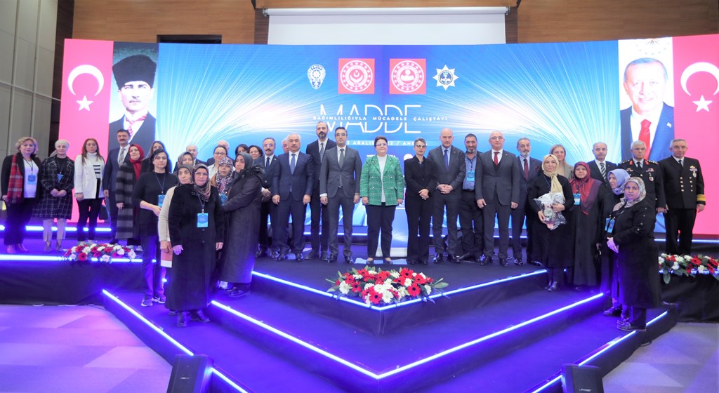 Bakanımız Derya Yanık Madde Bağımlılığıyla Mücadele Çalıştayı'na Katıldı