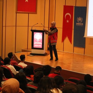Mustafa Kemal Üniversitesinde öğrenim gören gençlere  “Evlilik Öncesi Eğitim” konulu seminer verildi. - fotoğraf 2