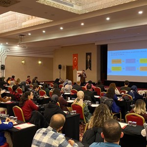Aile ve Sosyal Hizmetler Bakanlığı Engelli Bireylere Sunulan Bakım Hizmetini Güçlendiriyor - fotoğraf 3