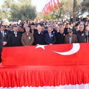 Şehidimiz Ekrem Uyar'ı baba ocağı Çine'de dualarla son yolculuğuna uğurladık - fotoğraf 5