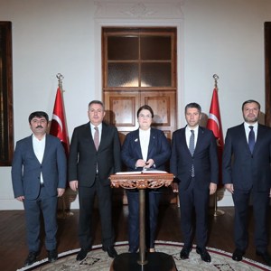 Bakanımız Derya Yanık Adana'da 4 Yeni Sosyal Hizmet Merkezinin Açılışını Gerçekleştirdi - fotoğraf 1