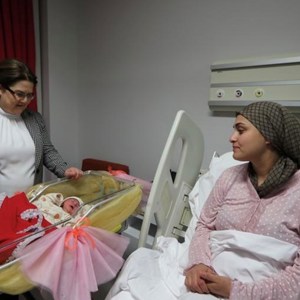 Aile ve Sosyal Hizmetler Bakanımız Derya Yanık Yeni Yılın İlk Bebeklerini Ziyaret Etti - fotoğraf 1