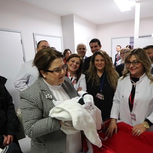 Aile ve Sosyal Hizmetler Bakanımız Derya Yanık Yeni Yılın İlk Bebeklerini Ziyaret Etti - fotoğraf 2