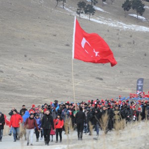 Bakanımız Derya Yanık Sarıkamış Şehitlerini Anma Töreni'ne Katıldı - fotoğraf 4