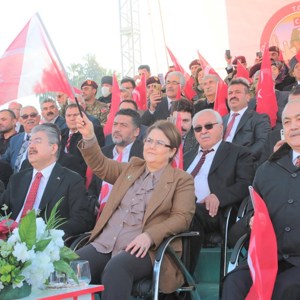 Bakanımız Derya Yanık Osmaniye'nin Kurtuluş Yıl Dönümünü Kutlama Töreni'ne Katıldı - fotoğraf 9