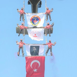 Bakanımız Derya Yanık Osmaniye'nin Kurtuluş Yıl Dönümünü Kutlama Töreni'ne Katıldı - fotoğraf 10