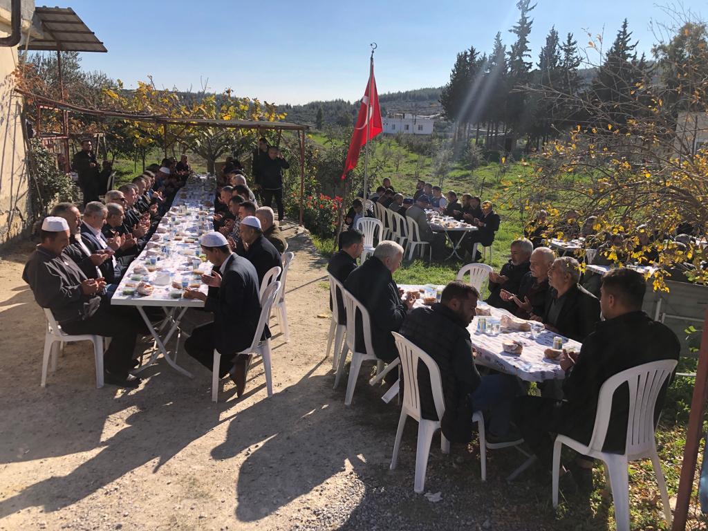 Kahraman şehidimiz İs.Astsb.Kd.Çvş.Sinan KÖSE'nin sene-i devriye mevlidine il müdürümüz ile katıldık. Aziz şehidimizin ruhu şad olsun.🇹🇷