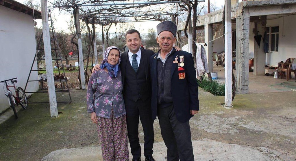 İl Müdürümüz Osman TOPRAKÇI Menteşe İlçesinde yaşayan Kore Gazileri Kadir YAVUZ ve Osman KANAT’ı ziyaret etti.