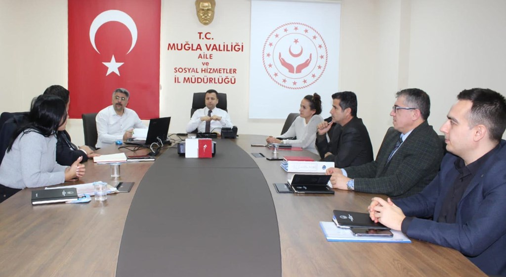 İl Müdürümüz Osman TOPRAKÇI Başkanlığında Sosyal Hizmet Merkezi Müdürleri ile toplantı gerçekleştirdi.