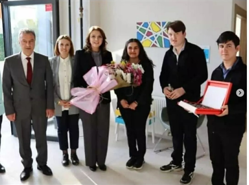 Esra MASATLI hanımefendi ve İl Müdürümüz İbrahim BAŞ, Özel Amasya Tekin Bakım Merkezini ziyaret ettiler.