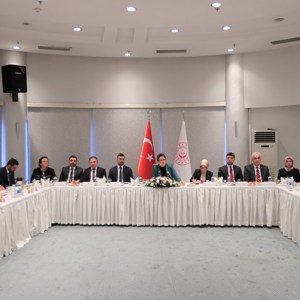 Aile ve Sosyal Hizmetler Bakanımız Derya Yanık, Basın Kuruluşlarının Ankara Temsilcileriyle Bir Araya Geldi - fotoğraf 2