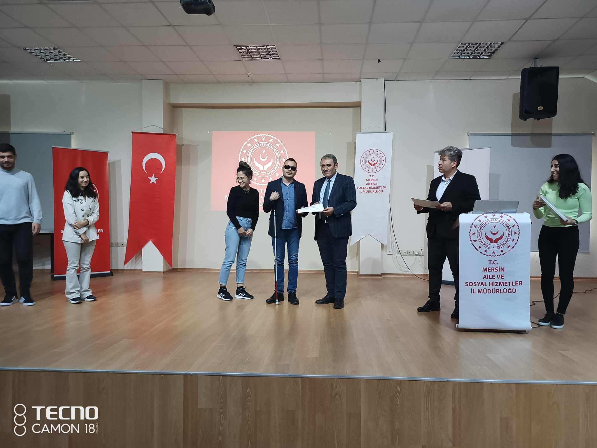 Bakanlığımız  koordinasyonunda,ilimizde göreve yeni başlayan personele yönelik, oryantasyon eğitimimizi tamamlayarak büyük ailemizin yeni üyelerine katılım belgelerini takdim ettik.