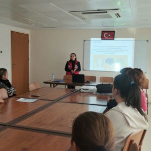 İskenderun Gaziye Hatun Kız Öğrenci Yurdu’nda kalmakta olan öğrencilere ‘’Aile İçi İletişimin Temel Unsurları” konulu seminer verildi. - fotoğraf 2
