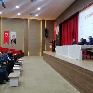 Altınözü Belediye Meclis Üyelerine yönelik ''Kadına Yönelik Şiddetle Mücadele ve Erken Yaşta Zorla Evliliklerle Mücadele'' konularında eğitim verildi. - fotoğraf 3