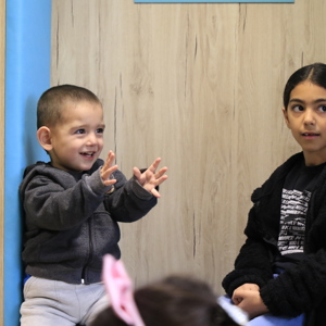 Depremden etkilenerek şehrimize gelen ve  KYK yurtlarımızda kalan aileler ve çocukları için oluşturduğumuz, etkinlik ve oyun alanlarımızda çocuklarımız doyasıya eğlendi. - fotoğraf 5