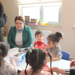 Bakanımız Derya Yanık Kocaeli'de Depremzedeleri Ziyaret Etti - fotoğraf 2