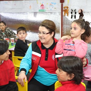 Aile ve Sosyal Hizmetler Bakanımız Derya Yanık Kahramanmaraş’ta Depremzedeleri Ziyaret Etti - fotoğraf 17