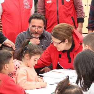 Aile ve Sosyal Hizmetler Bakanımız Derya Yanık Kahramanmaraş’ta Depremzedeleri Ziyaret Etti - fotoğraf 13