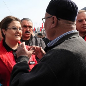 Aile ve Sosyal Hizmetler Bakanımız Derya Yanık Kahramanmaraş’ta Depremzedeleri Ziyaret Etti - fotoğraf 5