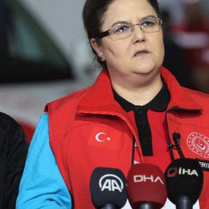 Aile ve Sosyal Hizmetler Bakanımız Derya Yanık Kahramanmaraş’ta Depremzedeleri Ziyaret Etti - fotoğraf 7