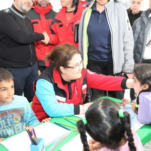 Aile ve Sosyal Hizmetler Bakanımız Derya Yanık Hatay'da Depremzedeleri Ziyaret Etti - fotoğraf 21