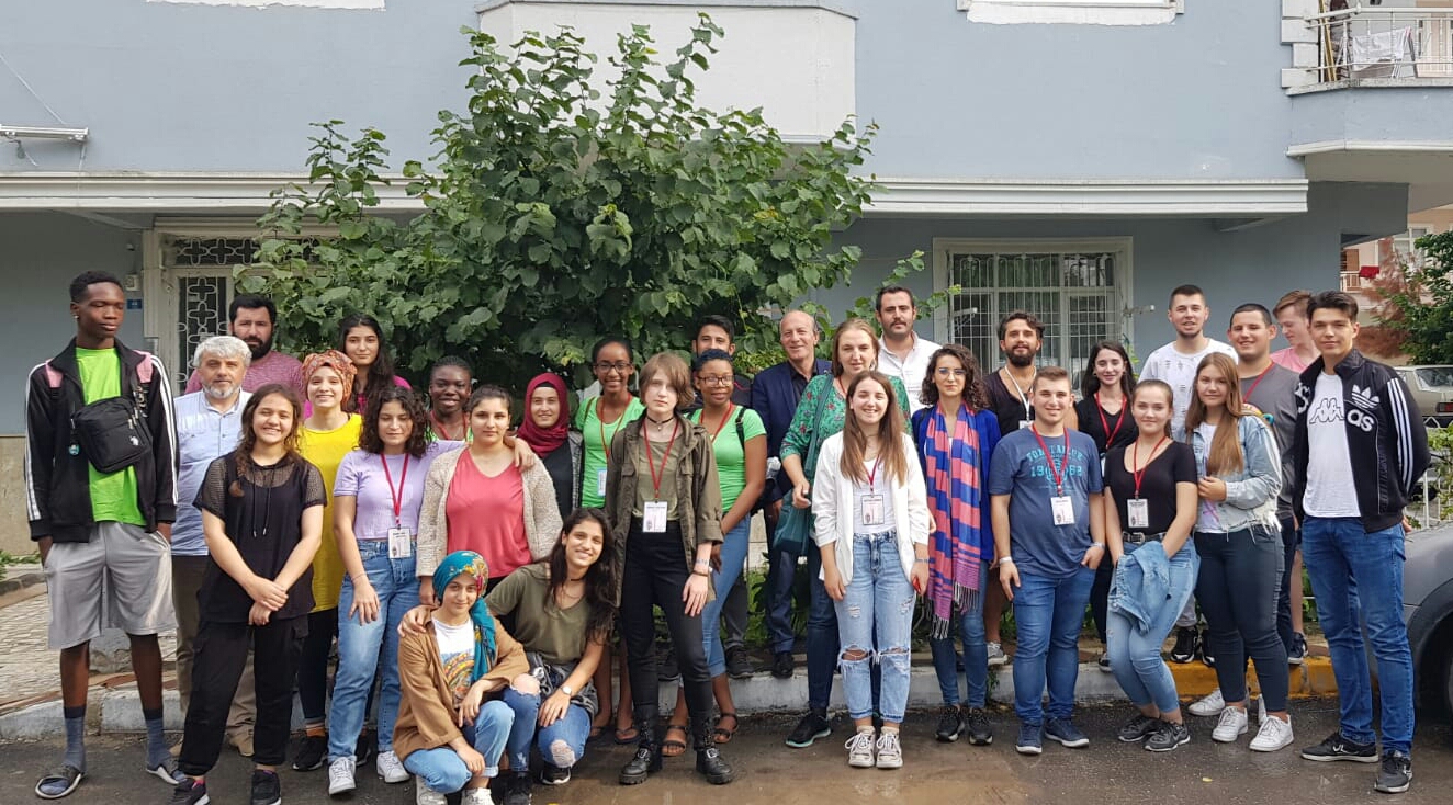 AVRUPA BİRLİĞİ ERASMUS PROJESİ KAPSAMINDA İLİMİZE GELEN YABANCI UYRUKLU GENÇLER ÇOCUK EVLERİMİZİ ZİYARET ETTİ