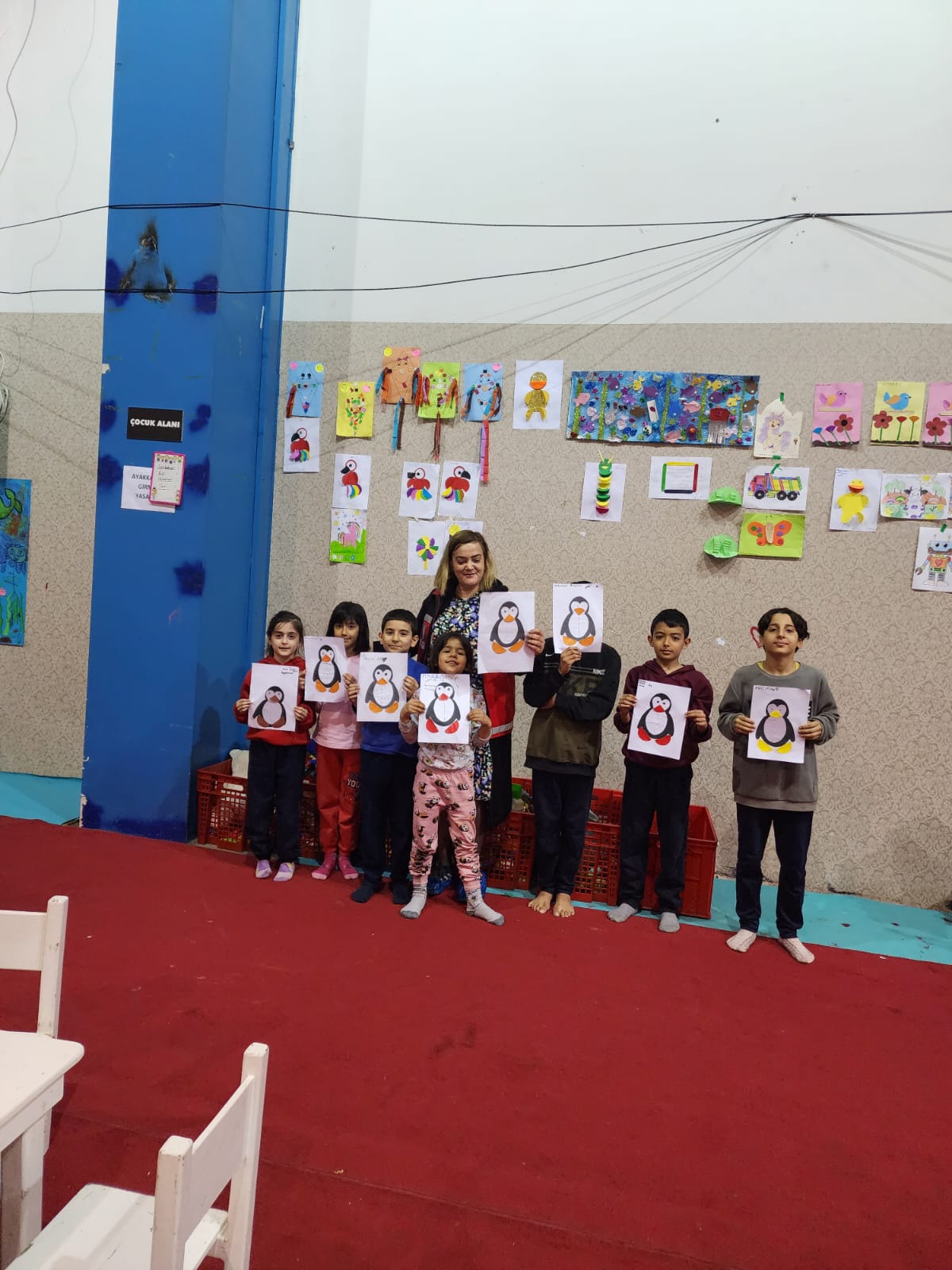 Psikososyal destek ekiplerimiz, çeşitli etkinliklerle,ilimizde misafir edilen depremden etkilenen çocuklarımızla çalışmalarna aralıksız devam ediyor.