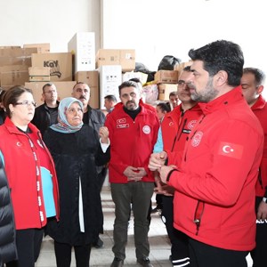 Aile ve Sosyal Hizmetler Bakanımız Derya Yanık Kahramanmaraş’ta Depremzedeleri Ziyaret Etti - fotoğraf 6