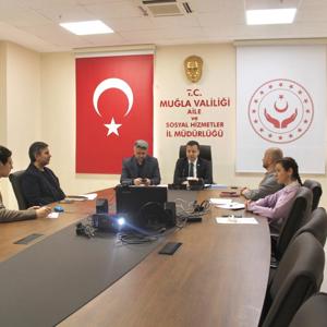 İl Müdürümüz Osman TOPRAKÇI başkanlığında İlçelerimizde bulunan Sosyal Hizmet Merkezi Müdürleri ile toplantı gerçekleştirildi. - fotoğraf 1