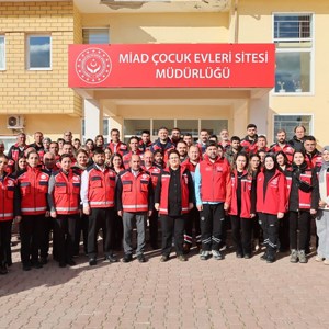 Bakanımız Derya Yanık Malatya’da Depremzedeleri Ziyaret Etti - fotoğraf 22