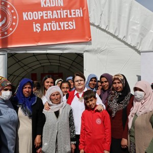 Aile ve Sosyal Hizmetler Bakanlığı Depremzede Kadınlar İçin İş Atölyeleri Kuruyor - fotoğraf 4