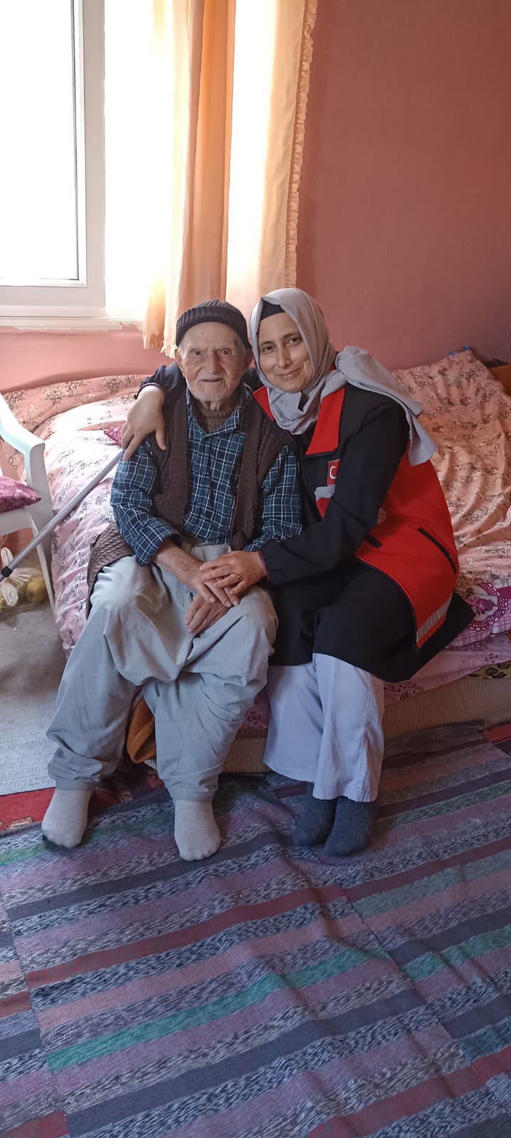 #ErdemliSHM tarafından sönmeyen meşalelerimiz  Gazilerimiz ve Şehit ailelerimiz ziyaret edilmiştir.