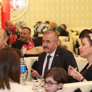 Şehit Yakınları ve Gazilerimizle Birlikte İftar Yaptık  - fotoğraf 17