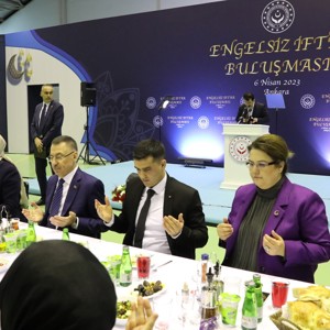 Cumhurbaşkanı Yardımcısı Oktay ve Bakanımız Derya Yanık "Engelsiz İftar Buluşması"na Katıldı - fotoğraf 1