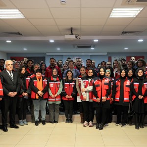 Bakanımız Derya Yanık Kahramanmaraş'ta Depremzedelerle İftarda Bir Araya Geldi - fotoğraf 9