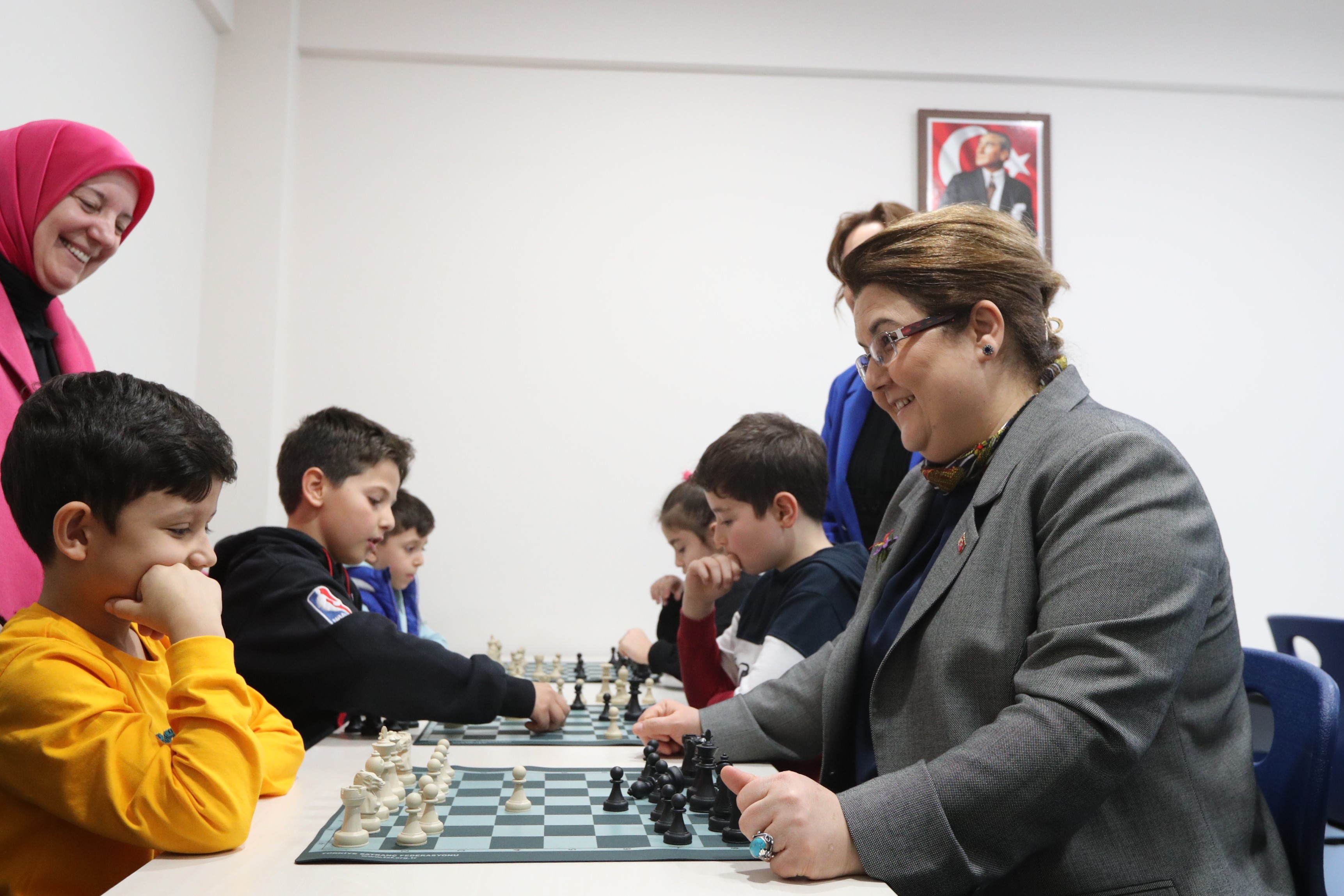 Bakanımız Derya Yanık: “Türkiye Aile Destek Programı’nda hanelerimize sağladığımız destek tutarı 26,1 milyar TL’yi aştı’’