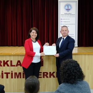 Kurum ve kuruluşlarında çalışan personele yönelik olarak verilen Türk İşaret Dili Eğitimi sertifika programı düzenlenmiştir. - fotoğraf 3