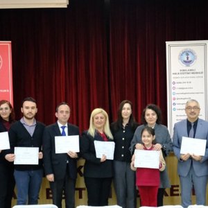 Kurum ve kuruluşlarında çalışan personele yönelik olarak verilen Türk İşaret Dili Eğitimi sertifika programı düzenlenmiştir. - fotoğraf 4