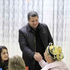 İl Müdürümüz Serdar Demirci, Engelsiz Yaşam Merkezi’nde kalan engelli bireylerimizin iftar sofralarının konuğu oldu. - fotoğraf 1