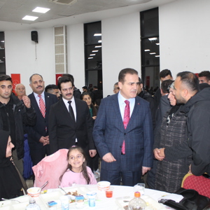 Şehit Aileleri, Gazi ve Gazi Aileleri Onuruna İftar Programı Düzenlendi - fotoğraf 7