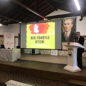 Dünya Otizm Farkındalık Günü etkinlikleri kapsamında Dr.Öğretim Üyesi Cansın CEYLAN’ ın konuşmacı olduğu "Her Yönü İle Otizm" konulu konferans düzenlenmiştir. - fotoğraf 4