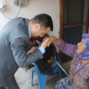 İl Müdürümüz Osman TOPRAKÇI, Milas İlçesinde yaşayan Kıbrıs Gazisi Faik KUNDAKÇI, Kore Gazisi Vasfi ÇELİK ve 11.04.2023 tarihinde vefat eden Ahmet YILDIZ’ın ailesini ziyaret etti. - fotoğraf 3