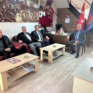 İl Müdürümüz Serdar Demirci’den Muharip Gaziler Derneğine Ziyaret - fotoğraf 1