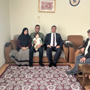 İl Müdürümüz Serdar Demirci’den 15 Temmuz Şehidi Recep Gündüz’ ün Ailesine Ziyaret - fotoğraf 1